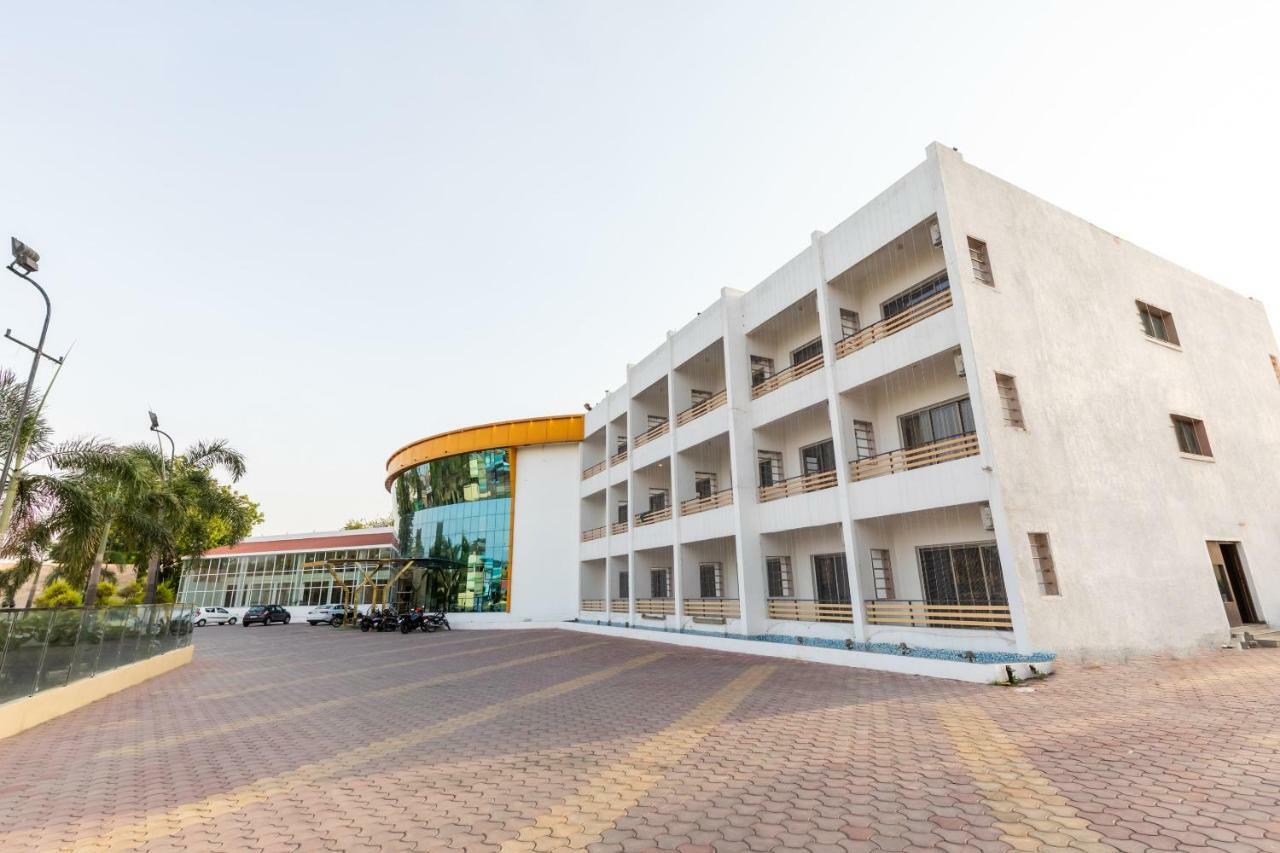 Oyo 42910 Hotel Rudra Palace Ratlām Εξωτερικό φωτογραφία