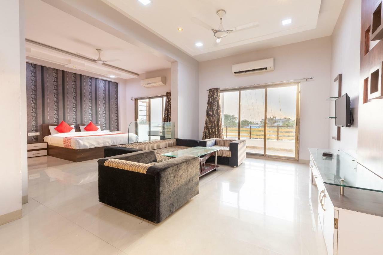 Oyo 42910 Hotel Rudra Palace Ratlām Δωμάτιο φωτογραφία
