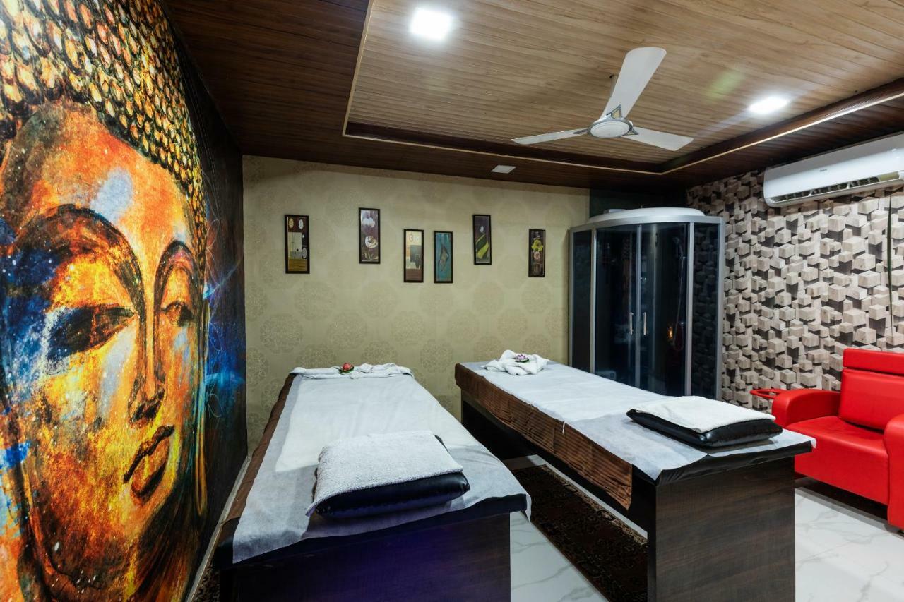 Oyo 42910 Hotel Rudra Palace Ratlām Εξωτερικό φωτογραφία