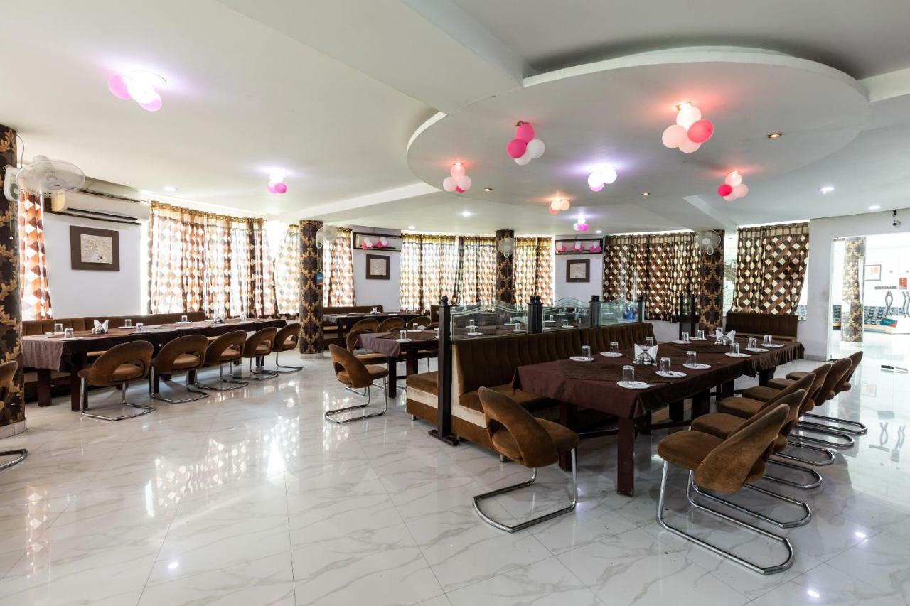 Oyo 42910 Hotel Rudra Palace Ratlām Εξωτερικό φωτογραφία