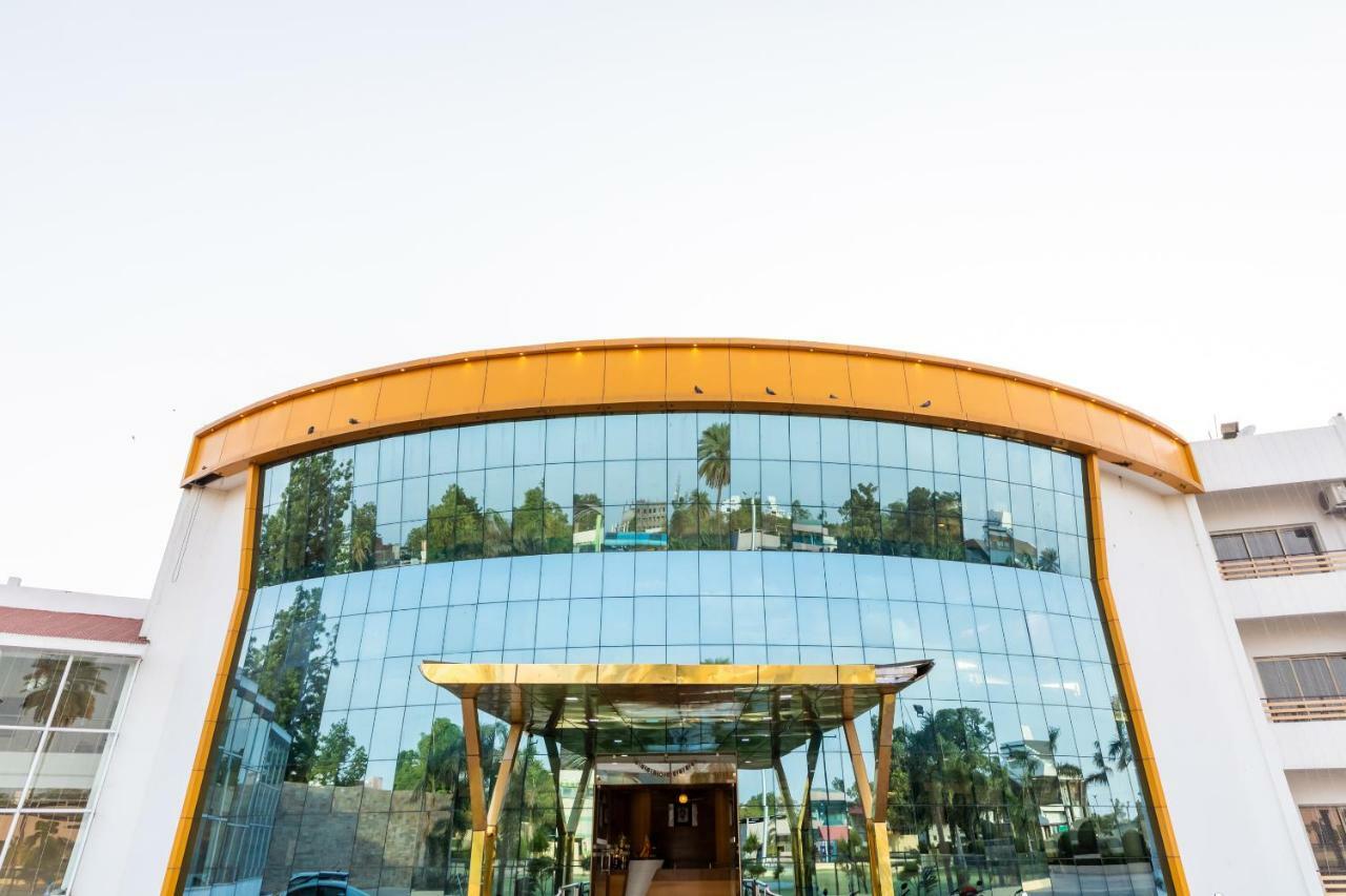 Oyo 42910 Hotel Rudra Palace Ratlām Εξωτερικό φωτογραφία