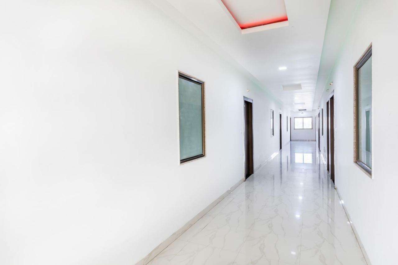 Oyo 42910 Hotel Rudra Palace Ratlām Εξωτερικό φωτογραφία